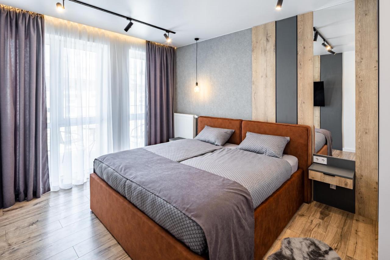 Stylisch New With One Bedroom Apartment *