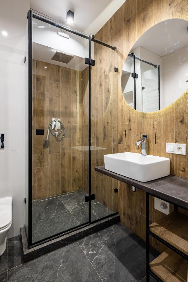 Stylisch New With One Bedroom Apartment *
