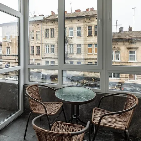 Stylisch New Apartment With One Bedroom Lviv Exterior photo