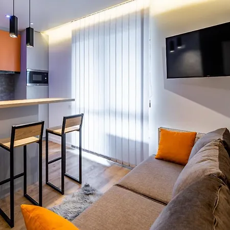 Stylisch New Apartment With One Bedroom Lviv Exterior photo