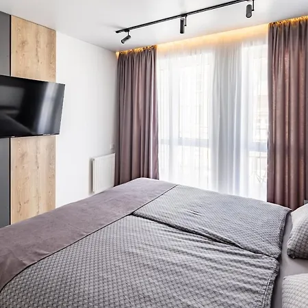 Stylisch New Apartment With One Bedroom Lviv Exterior photo