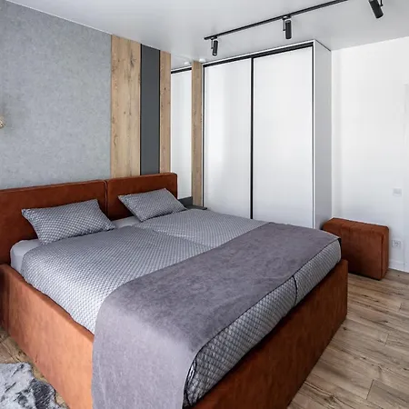 Stylisch New Apartment With One Bedroom Lviv Exterior photo