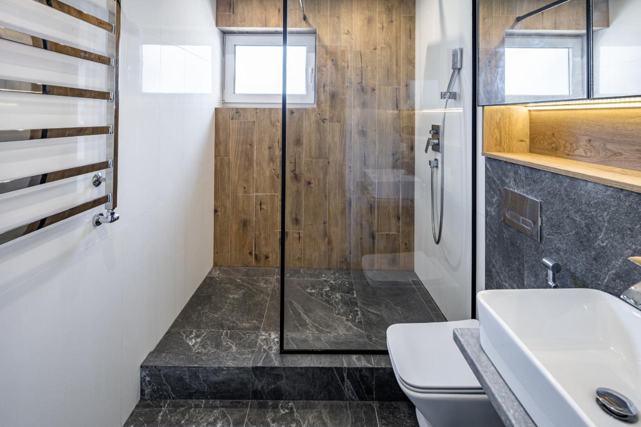 Stylisch New With One Bedroom * إلفيف