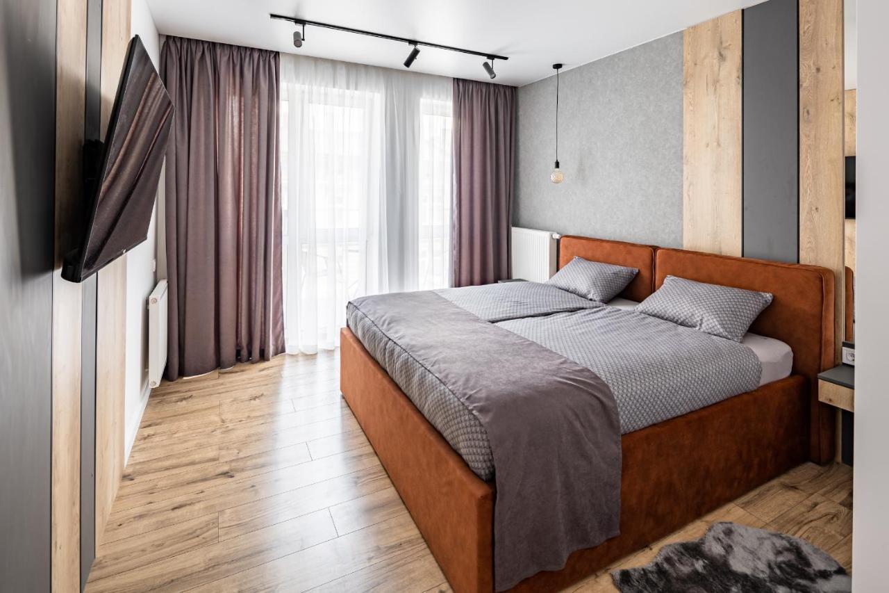 Stylisch New With One Bedroom شقة *